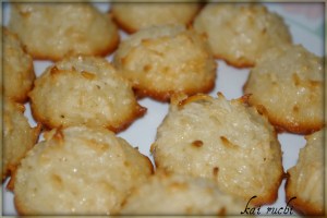 coconut macaroon