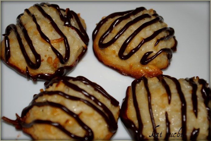 chocolate dipped coconut macaroons