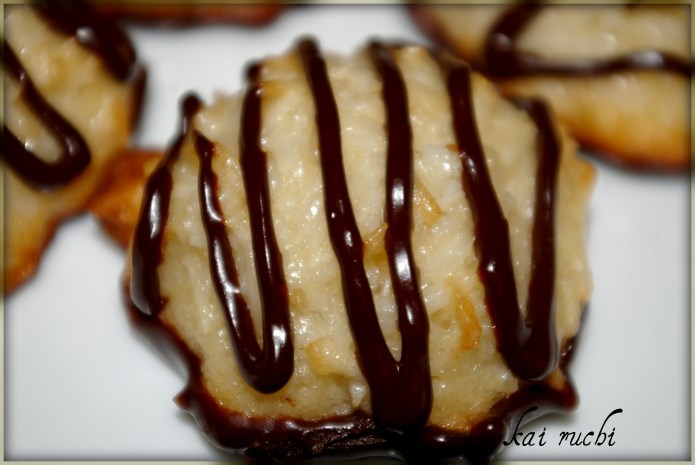 chocolate dipped coconut macaroons