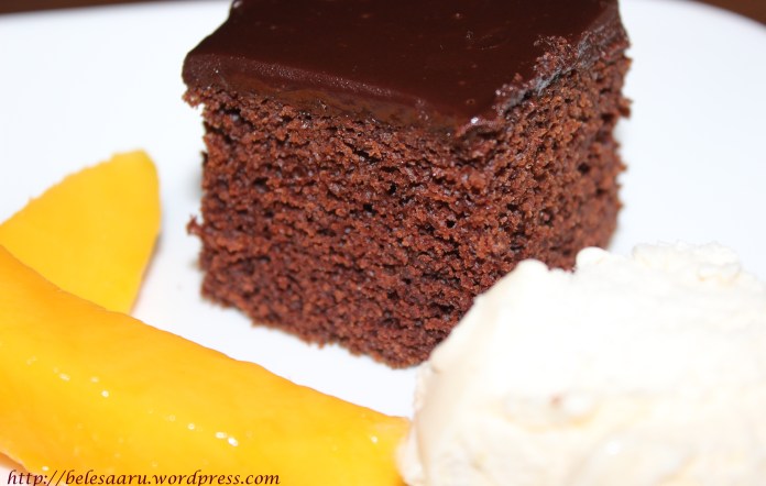 Eggless Chocolate cake